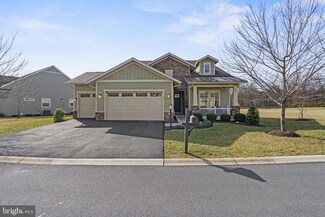 102 Turnstone Ln, Lake Frederick, VA 22630