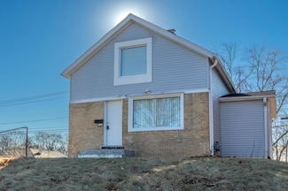 8123 W Capitol Dr, Milwaukee, WI 53222