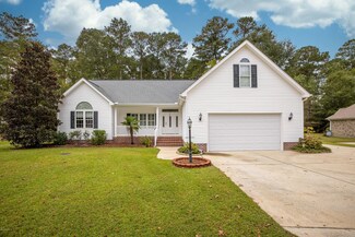 210 Perquimans Dr, Chocowinity, NC 27817