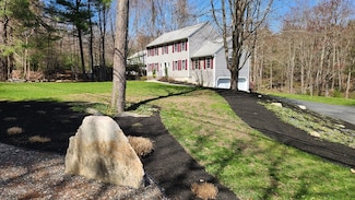 120 South St, Douglas, MA 01516