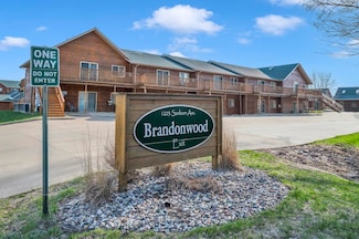 1203 Sanborn Ave Unit 14, Okoboji, IA 51355