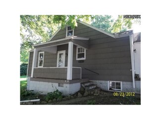 327 Sand St, Crooksville, OH 43731
