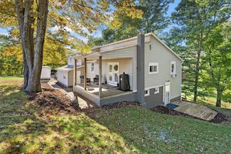 521 Benjamin St, Tarentum, PA 15084