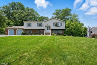 28 Fox Hill Dr, Franklin, NJ 07416