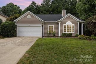 6533 Falls Lake Dr, Charlotte, NC 28270