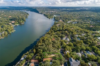 2204 Matthews Dr, Austin, TX 78703