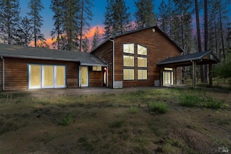 9925 Oro Fino Rd, Fort Jones, CA 96032