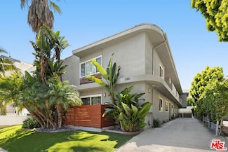 11921 Goshen Ave, Los Angeles, CA 90049