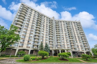 40 N Tower Rd Unit 16, Oak Brook, IL 60523