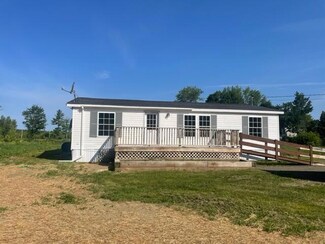 432 Williams Rd, Newport, ME 04953