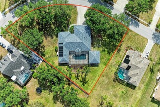 13615 4th Ave NE, Bradenton, FL 34212