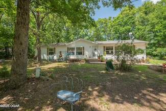 30117 Grapevine Ln, Carl Junction, MO 64834