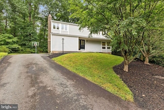 11234 Hunting Horn Ln, Reston, VA 20191