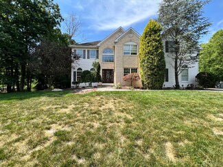 1 Sequoia Ct, Monroe Township, NJ 08831