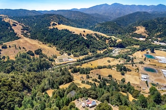 745 Applewood Rd, Honeydew, CA 95545