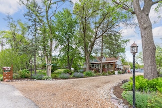 20425 N Hazelcrest Rd, Palatine, IL 60074