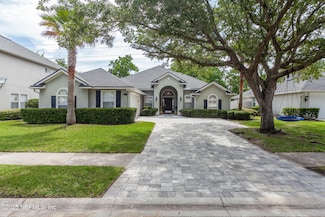 7677 Crosstree Ln, Jacksonville, FL 32256
