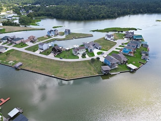 68 Cypress Bend, Huntsville, TX 77340