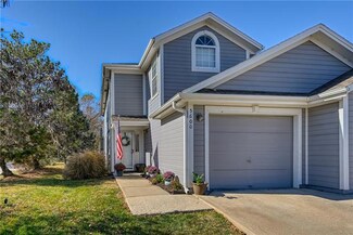 5600 NW Moonlight Meadow Ct, Lees Summit, MO 64064