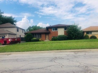 7918 W 75th St, Bridgeview, IL 60455