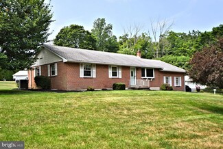 919 Summit Ave, Schwenksville, PA 19473