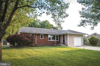 520 Beverly Dr, Magnolia, NJ 08049