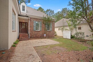 25 Camellia Ct, Hattiesburg, MS 39402
