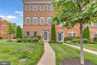13691 Neil Armstrong Ave, Herndon, VA 20171