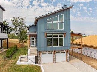 2807 S 14th Ave, Ozark, MO 65721