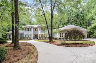 6868 Saint Peter's Ln, Matthews, NC 28105