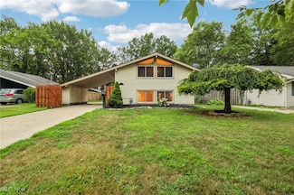 233 Kempton Dr, Berea, OH 44017