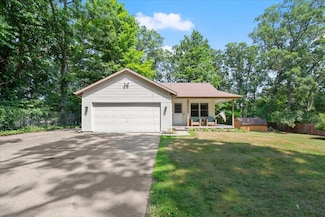 1021 33rd St SW, Wyoming, MI 49509