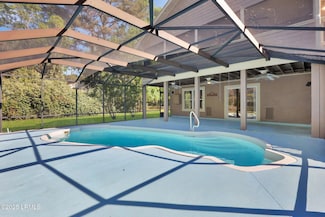 1812 Dolphin Row Dr, Beaufort, SC 29906