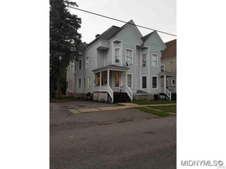 19 Scott St, Utica, NY 13501