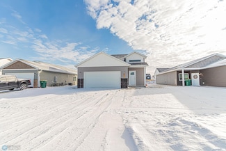 7034 67th St S, Horace, ND 58047