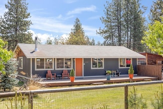 69252 Lake Dr, Sisters, OR 97759