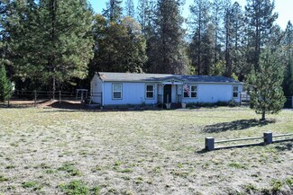 70 Erickson Ave, Shady Cove, OR 97539