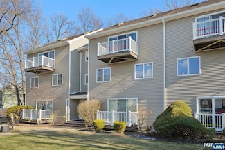 29 Presidential Dr, Englewood, NJ 07631