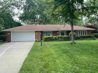 213 N Bayberry Ln, Muncie, IN 47304