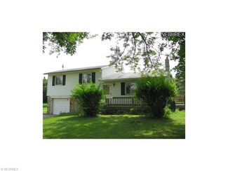 16009 Hart Rd, Montville, OH 44064