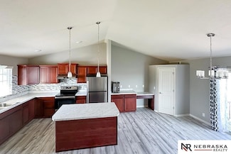 13942 Wyoming St, Omaha, NE 68142