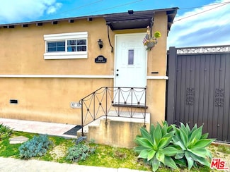 5656 Airdrome St, Los Angeles, CA 90019