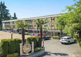 701 122nd Ave NE Unit 102, Bellevue, WA 98005