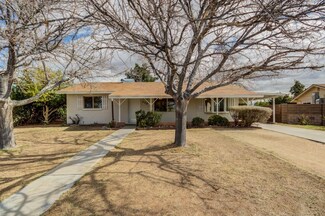 370 Debs Cir, Morristown, AZ 85342