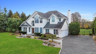 56 Rofay Dr, East Northport, NY 11731