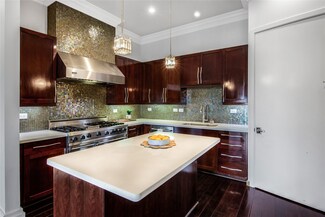 3388 Sage Rd Unit 1702, Houston, TX 77056