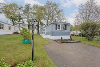 5 Debbie Ln, Raynham, MA 02767