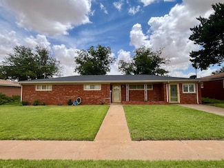 1214 E Buckley St, Brownfield, TX 79316