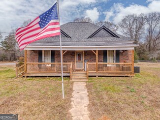 455 Riverbend Rd SW, Plainville, GA 30733