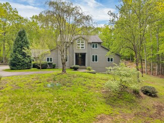 20A Bush Hill Dr, Niantic, CT 06357